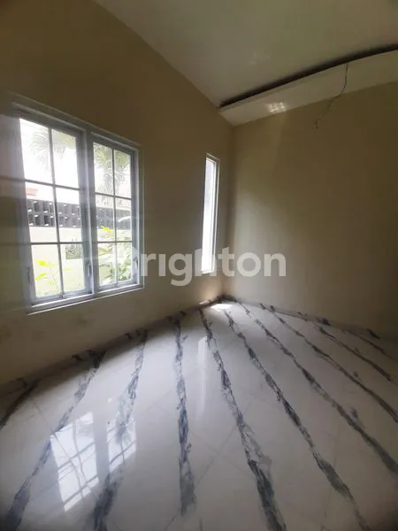 image *RUMAH BARU SIAP PAKAI POSISI HADAP TIMUR DEKAT JL TIGA NEGERI* (4)