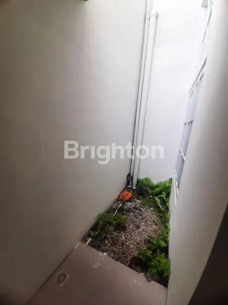 image *RUMAH BARU SIAP PAKAI POSISI HADAP TIMUR DEKAT JL TIGA NEGERI* (8)