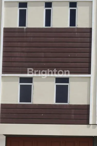 RUKO STRATEGIS DEKAT UIN, 2.5 LANTAI