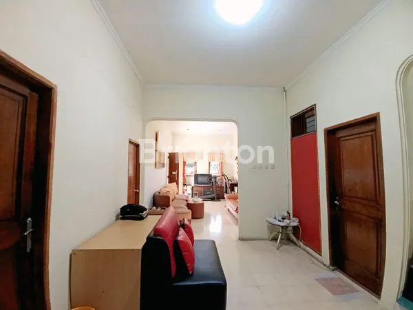 image RUMAH NYAMAN & RAPIH, STRATEGIS PINGGIR JALAN DI KEMANGGISAN, JAKARTA BARAT  (4)