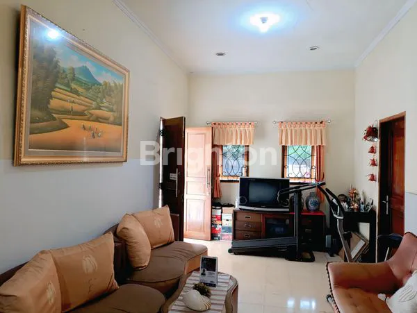 image RUMAH NYAMAN & RAPIH, STRATEGIS PINGGIR JALAN DI KEMANGGISAN, JAKARTA BARAT  (8)