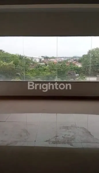 image RUKO 5 LANTAI STRATEGIS DI SOEKARNO HATTA (1)