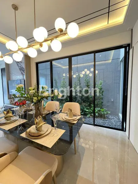 image RUMAH CITRALAND SURABAYA THE GREENLAKE  (4)