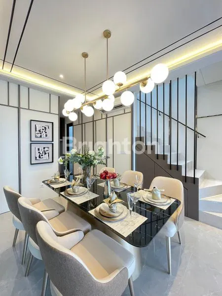 image RUMAH CITRALAND SURABAYA THE GREENLAKE  (1)