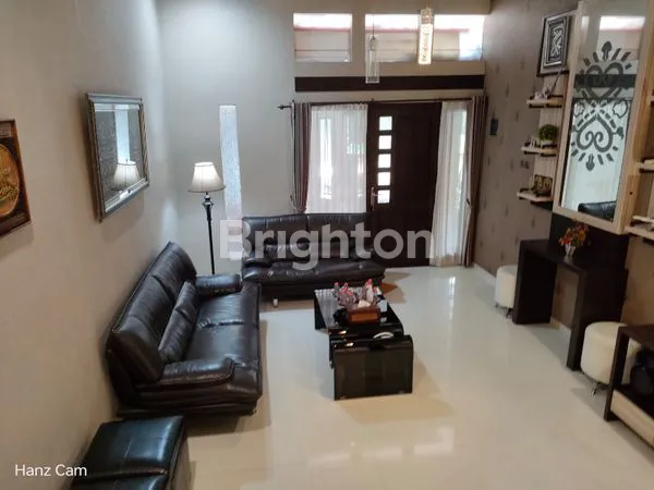 image DIJUAL RUMAH MODERN BAGUS 2 LANTAI LENGKAP FURNITURE SIAP HUNI DI SULFAT KOTA MALANG (2)