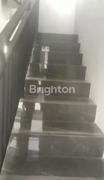 image RUMAH 2 LANTAI SHM DI ALENA RESIDENCE CIBUBUR (6)