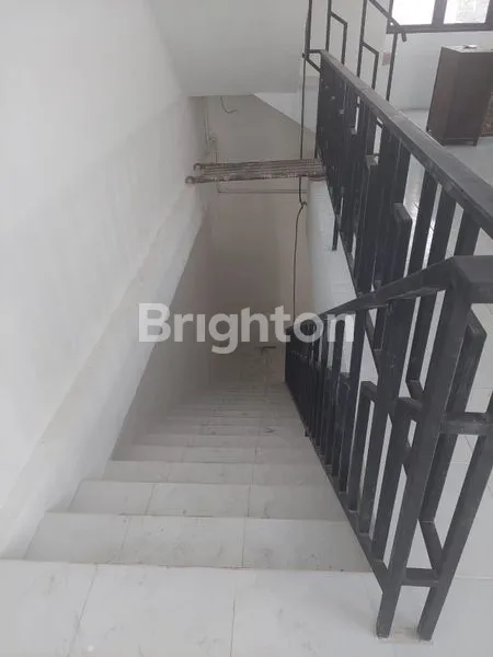 image RUKO 3 LANTAI LOKASI STRATEGIS DAAN MOGOT 2 JAKARTA BARAT (4)