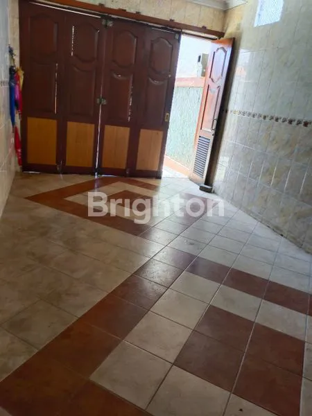 image RUMAH  MEWAH DUA LANTAI LOKASI STRATEGIS DI PURI CANDRA ASRI DENPASAR (4)