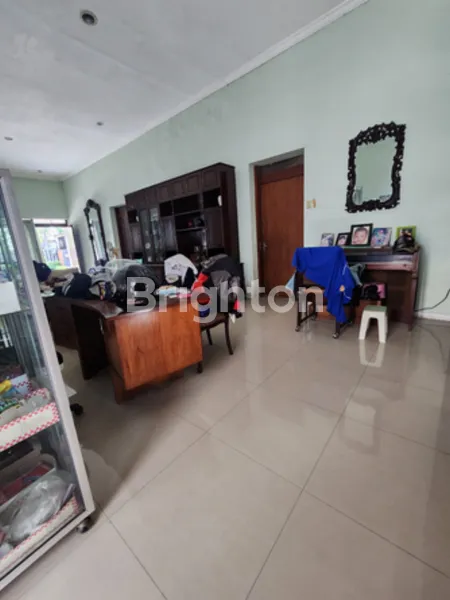 image \UD83C\UDF1F RUMAH MEWAH DIJUAL – JL. NIAS, SURABAYA \UD83C\UDF1F (4)