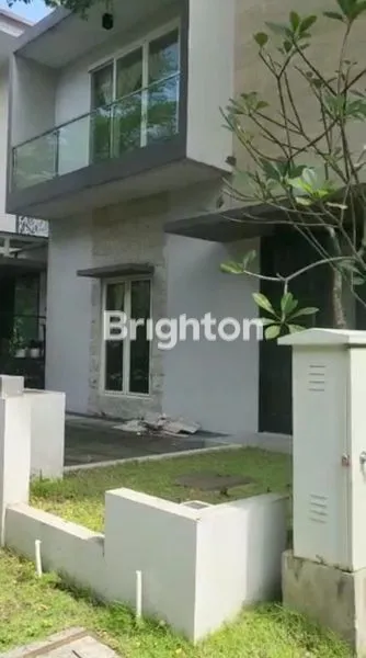 image RUMAH HOEK MEWAH DI KAWASAN HUNIAN ELITE KAHURIPAN NIRWANA SIDOARJO (1)