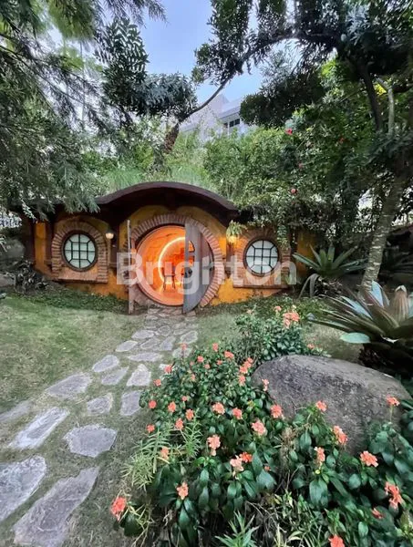 image DIJUAL / DISEWAKAN RAINBOWSPRINGS CONDOVILLAS UNIT DEKAT KOLAM RENANG (2)