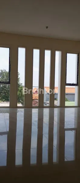 image STRATEGIS! RUKO 3 LANTAI DEKAT SURABAYA CAMBRIDGE SCHOOL (4)