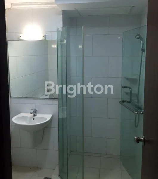 image APARTEMEN WATERPLACE TOWER A FULL FURNISH & VIEW CITY CIAMIK SORO (6)