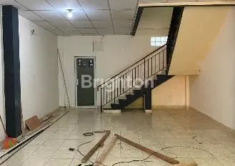 image RUKO 3 LANTAI STRATEGIS DI SERPONG (4)