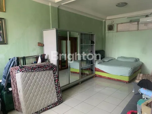 image RUMAH 3 LANTAI LOKASI STRATEGIS DAERAH SENEN JAKARTA PUSAT (6)