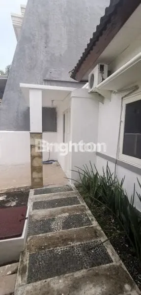 image RUMAH MEWAH SUTOREJO 3+1 KM BEBAS BANJIR (6)