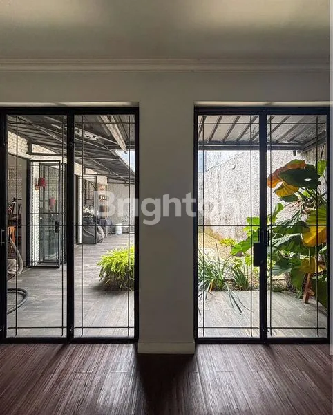 image RUMAH GAYA INDUSTRIAL CANTIK DI ANDARA, SIAP HUNI (SEMI FURNISHED) (7)