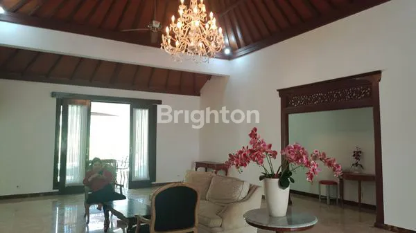 image VILLA EKSKLUSIF 1500M², KOLAM RENANG & PARKIR 5 MOBIL (3)