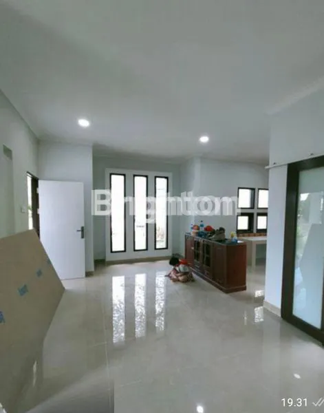 image RUMAH BERSIIH DAN CANTIK POSISI HOOK HALAMAN LUAS DALAM  PERUMAHAN WIKA BALIKPAPAN (3)