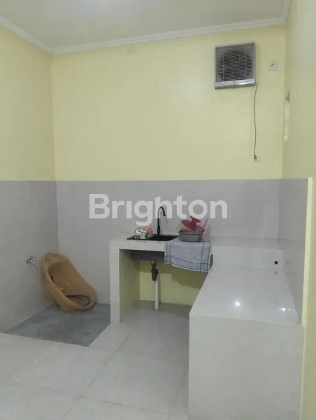 image RUMAH BAGUS BARU RENOVASI 2 LANTAI KEMANDORAN (4)