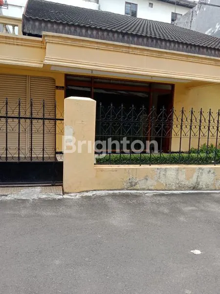 RUMAH DI JUAL CEPAT KEMANDORAN  KEBAYORAN LAMA JAKARTA SELATAN