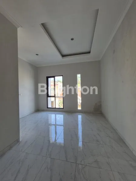 image RUMAH 2 LANTAI BARU GRESS STRATEGIS DEKAT PAKUWON CITY SUPERINDO MULYOSARI ITS UNAIR KAMPUS C SEKOLAH² XIN ZHONG GLORIA CITA HATI RS MITRA KELUARGA KENJERAN (7)