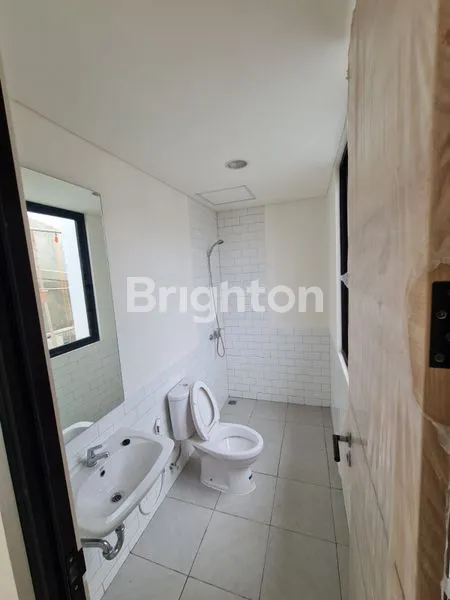 image RUMAH SIAP HUNI CENDANA COVE LIPPO KARAWACI TANGERANG (4)