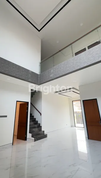 image RUMAH MODERN KOMPLEK ELITE KERTAJAYA INDAH TIMUR (4)