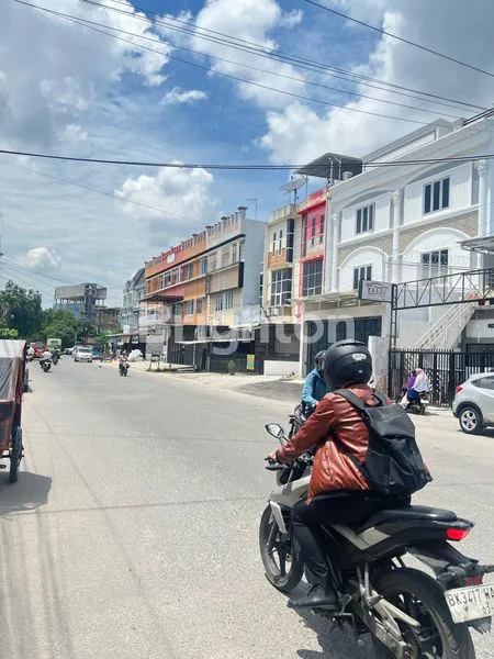 image DIJUAL CEPAT RUKO BISNIS SANGAT STRATEGIS AREA PASTI RAMAI JALAN MUSTAFA DEKAT UNIVERSITAS UMSU, KRAKATAU & BILAL (8)