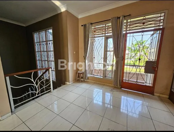 image RUMAH 2 LANTAI DI METLAND, TANGERANG (4)