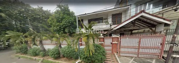image DIJUAL RUMAH HOEK 2,5 LANTAI DI KELAPA GADING JAKARTA UTARA. COCOK UNTUK KOS-KOSAN (2)