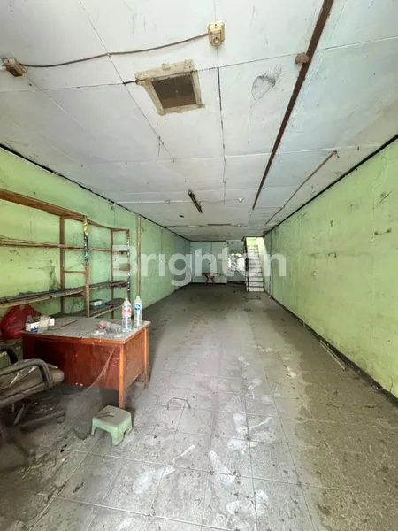 image RUKO 3 LANTAI FULL DI BAWAH HARGA PASARAN LOKASI PINGGIR JALAN RAYA BEBAS BANJIR DI DURI KOSAMBI (9)