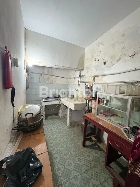 image RUMAH TUA STRATEGIS SLIPI, COCOK UNTUK USAHA (6)