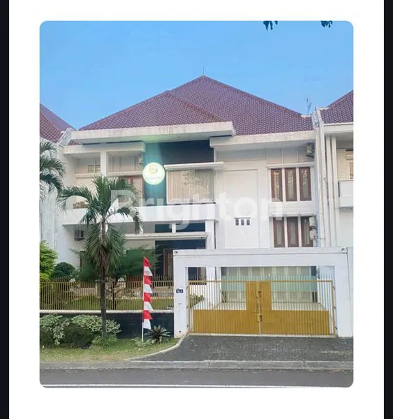 image RUMAH MEWAH DEKAT LIVING WORLD DI KOTA WISATA CIBUBUR BOGOR JAWA BARAT (1)