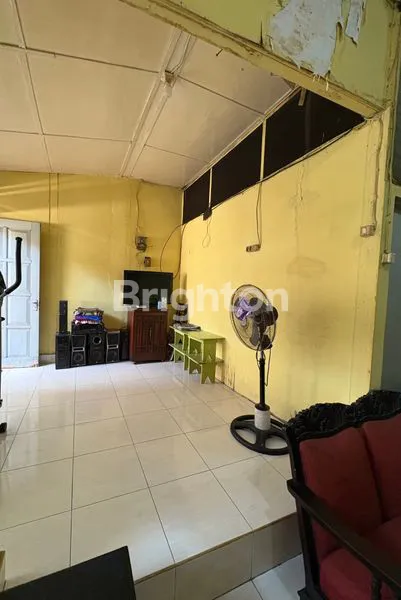 image RUMAH TUA DI KAWASAN SLIPI  KEMANGGISAN,  LOKASI STRATEGIS COCOK UNTUK USAHA (5)