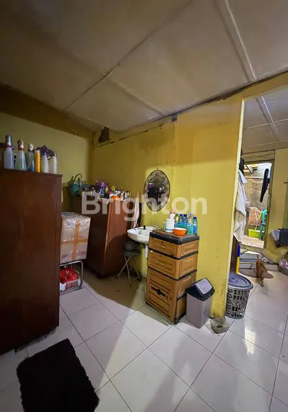 image RUMAH TUA DI KAWASAN SLIPI  KEMANGGISAN,  LOKASI STRATEGIS COCOK UNTUK USAHA (6)