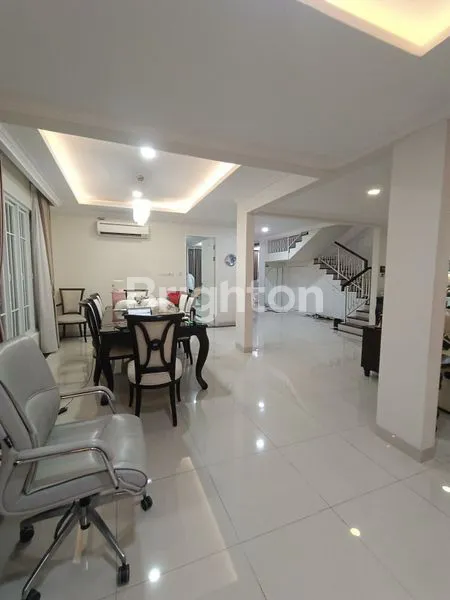 image RUMAH MEWAH FULL FURNISHED JLN TEBET TIMUR DALAM (8)
