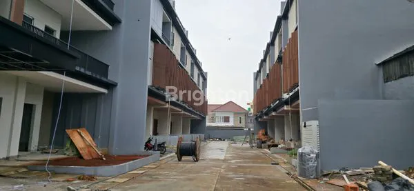 image RUMAH 4 LANTAI MODERN DI PALMERAH, FREE LIFT (5)
