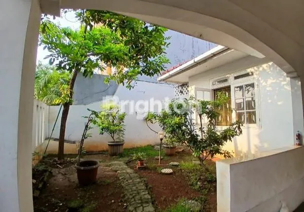 image DIJUAL RUMAH MEWAH DIKAWASAN PREMIUM TANJUNG BARAT INDAH MALL TB SIMATUPANG JAKARTA SELATAN  (2)