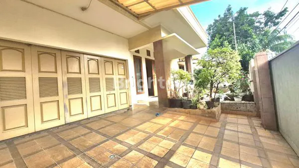 image TURUN HARGA !! RUMAH MEWAH DI KOMPLEKS SEKNEG CODODOL KEBAYORAN LAMA  (1)