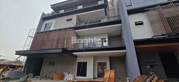 image RUMAH 4 LANTAI + LIFT DI PALMERAH, JAKARTA BARAT (7)