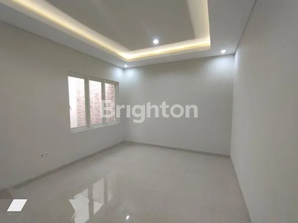 image RUMAH 2 LANTAI DEKAT  RAYA JEMUSARI AHMAD YANI KUTISARI RUNGKUT INDUSTRI RAYA TENGGILIS (3)