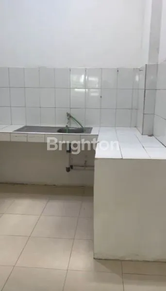 image RUKO 2,5 LANTAI DI PASAR MODERN, PARAMOUNT, GADING SERPONG, TANGERANG (3)