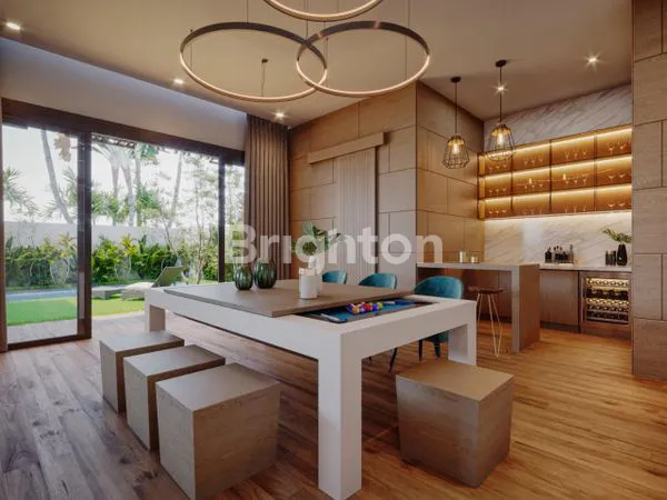 image FOR SALE: MODERN LUXURY 4-BEDROOM VILLA – WALKING DISTANCE TO BATU BOLONG BEACH, CANGGU (8)