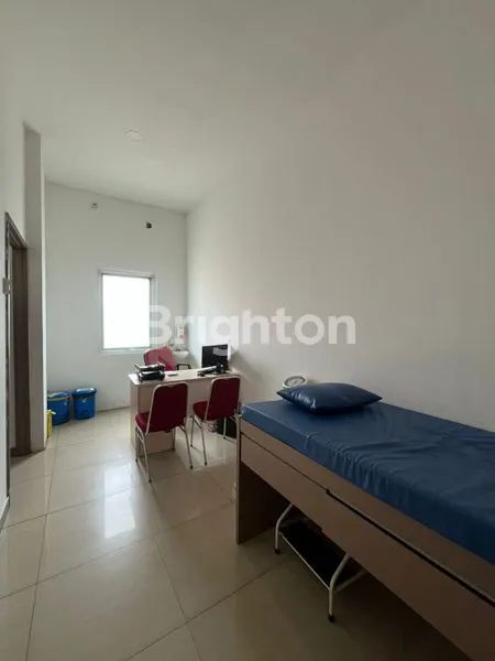 image KLINIK UTAMA RAWAT INAP MASIH AKTIF DI MERUYUNG PANCORAN MAS DEPOK  (4)