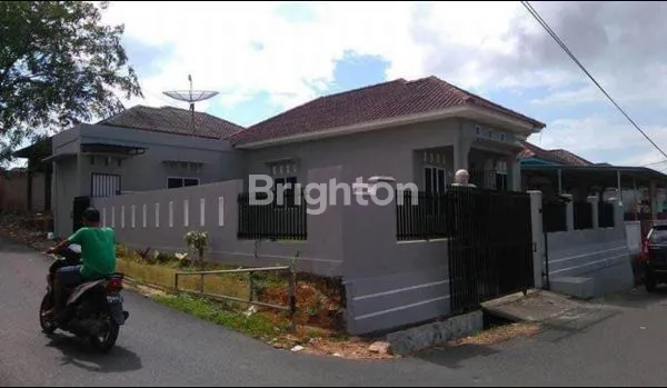 image  DIJUAL RUMAH NYAMAN & SIAP HUNI DI LOKASI STRATEGIS (2)