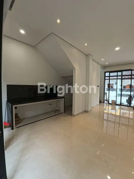 image RUMAH SIAP HUNI DEKAT HYATT, BISA KPR (2)