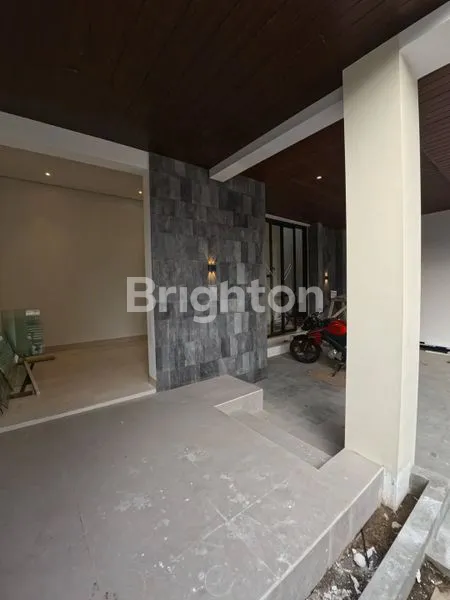 image RUMAH SIAP HUNI DEKAT HYATT, BISA KPR (8)