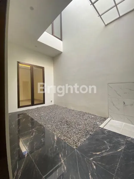 image DIJUAL RUMAH MODERN MINIMALIST NEW GRESS CITRALAND UTAMA CLUSTER INTERNATIONAL VILLAGE LANGKA (6)