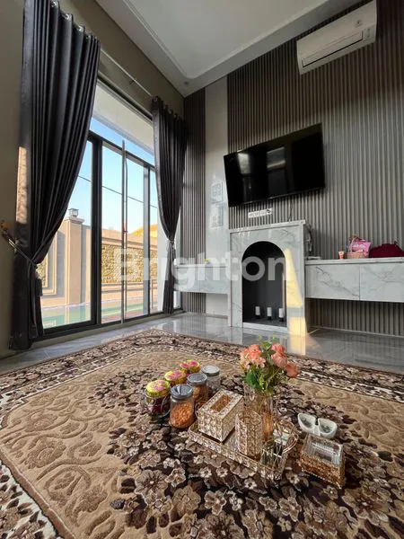 image RUMAH GRAHA SURYANATA BENOWO ADA KOLAM RENANG (2)